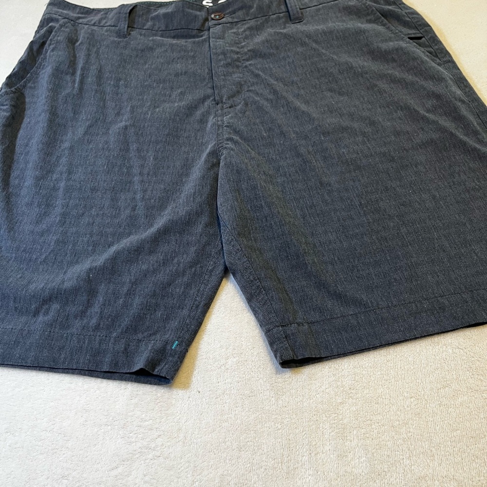 🌊 Vissla Hybrid Performance Shorts – perfect for everyday wear, travel, golf